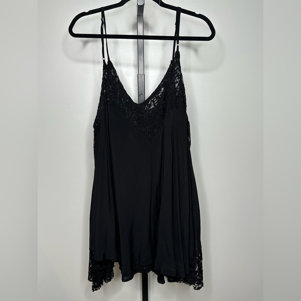 Paper Hearts Black Women's Lace Detail V Neck Dress - Size 8